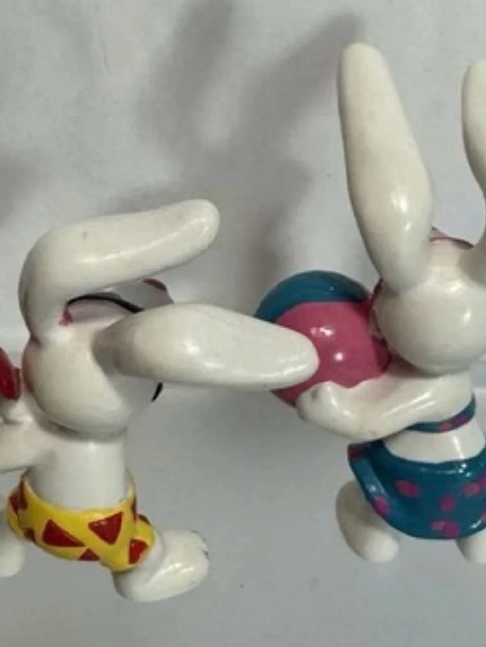 2 Vintage 1989 Applause Beach Bunnies PVC Figures Beach Ball Frisbee